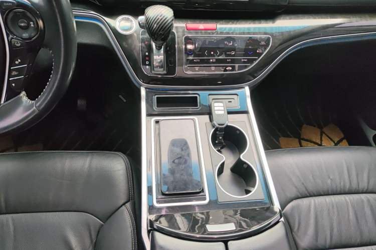 Used Honda Elysion 2019 2.0L Hybrid Supreme Edition
