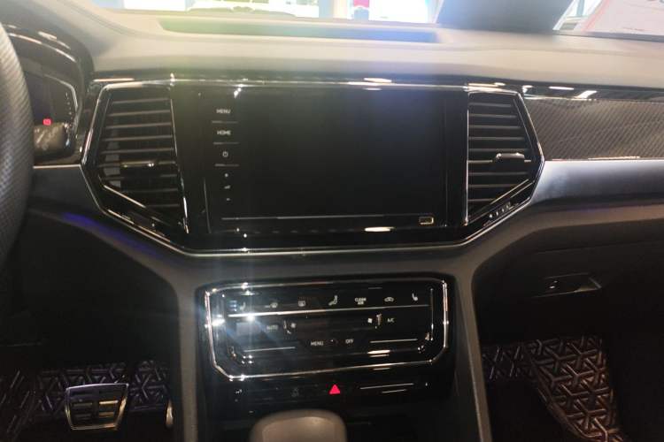 Used Volkswagen Teramont X 2019 380TSI Four-Wheel Drive Prestige Luxury Edition Audio And AC Panel