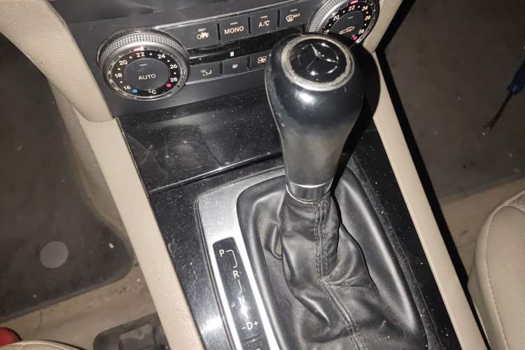 Used Mercedes-Benz GLK-Class 2011 GLK 300 4MATIC Fashion Model