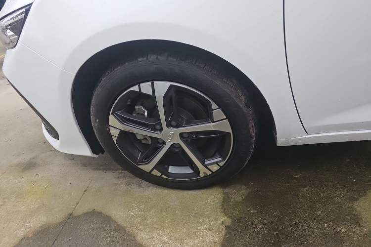 Used Geely Auto Emgrand L 2022 1.4T CVT Flagship Edition Left Front Wheel Hub