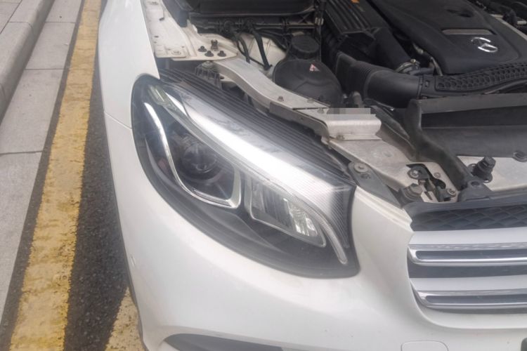 Used Mercedes-Benz GLC 2017 GLC 260 4MATIC Luxury Model Right Front Headlight