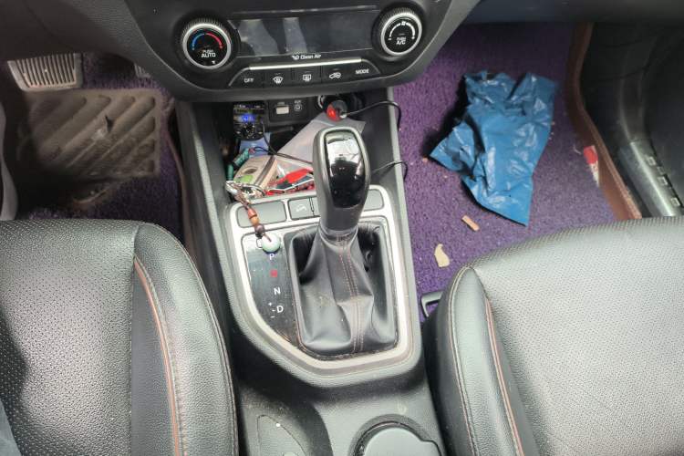 Used Hyundai ix25 2015 2.0L Automatic Two-Wheel Drive Intelligent GLS