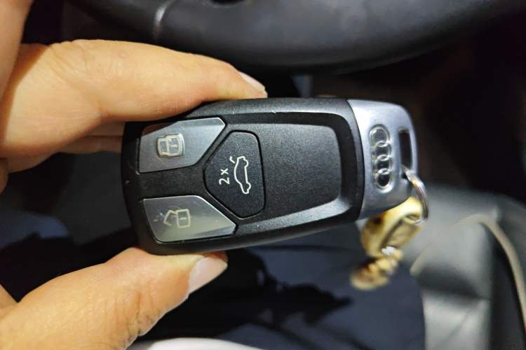 Used Audi A5 2019 Sportback 40 TFSI Fashion Model Vehicle Key