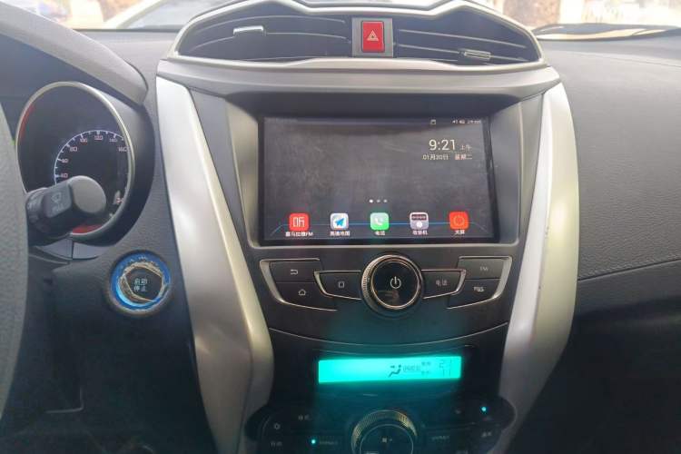 Used BYD Yuan New Energy 2018 EV360 Smart Connect Cool Edition Audio And AC Panel