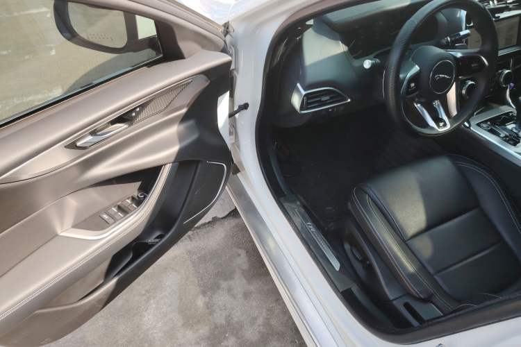 Used Jaguar XEL 2021 2.0T 200PS R-DYNAMIC Youth Sports Edition
