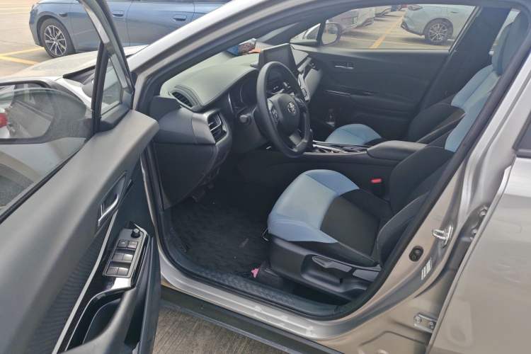 Used Toyota IZOA 2020 2.0L Yi Xiang CARE