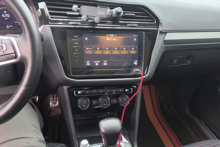 Used Volkswagen Tiguan L 2021 330TSI Automatic Two-Wheel Drive R-Line Enhanced Edition Audio And AC Panel