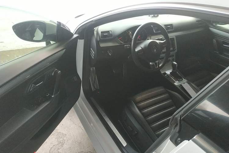 Used Volkswagen FAW-Volkswagen CC 2013 1.8TSI Prestige Model
