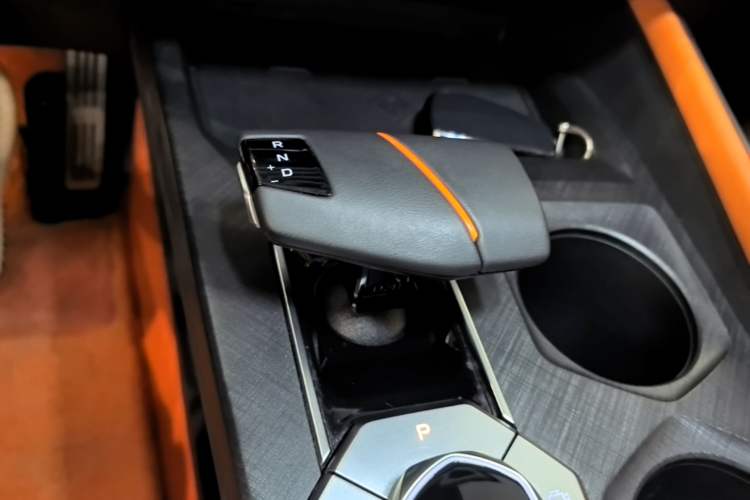 Used CHANGAN UNI-V 2024 2.0T High-Performance Version