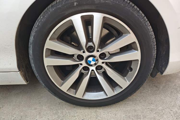 Used BMW 2 Series 2017 220i Convertible Coupe Leading Model