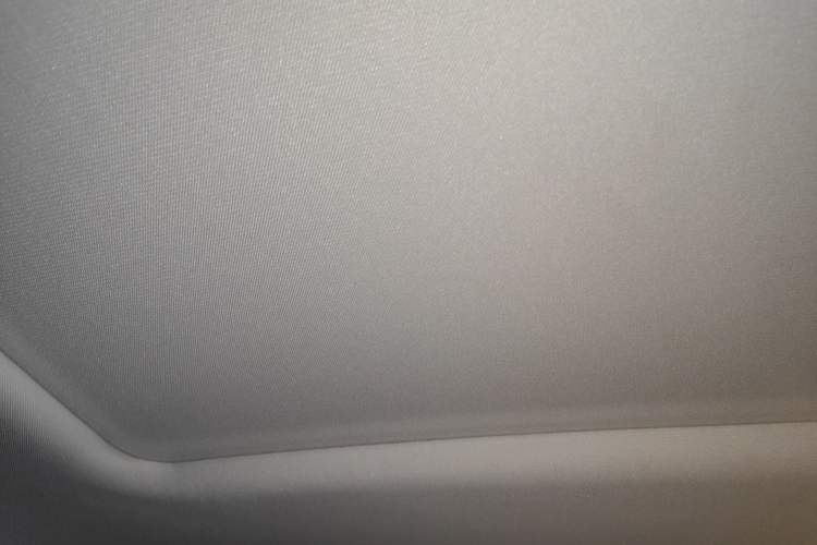 Used Dongfeng Aeolus Yixuan 2023 Mach Edition 1.5L Automatic Chasing Shadow Version Headliner