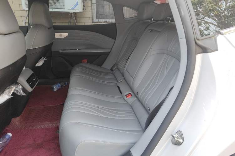 Used Geely Galaxy E8 2024 550 km Range Rear-Drive Dragon Edition
