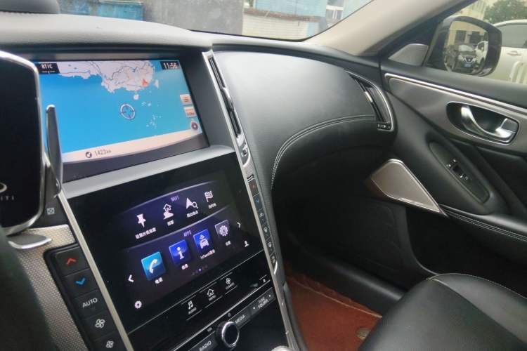 Used Infiniti Q50L 2018 2.0T Enjoyment Version China VI Standard Audio And AC Panel