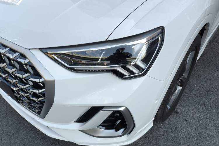 Used Audi Q3 2024 35 TFSI Fashion Dynamic Edition
