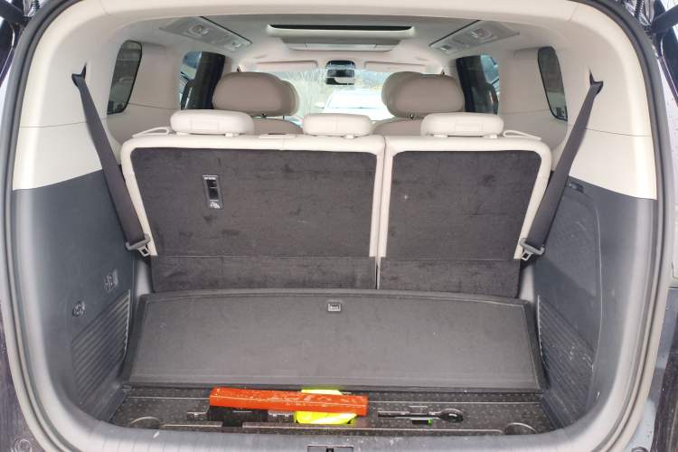 Used VOYAH Dream 2025 PHEV Four-Wheel-Drive Flagship Kunpeng Edition
