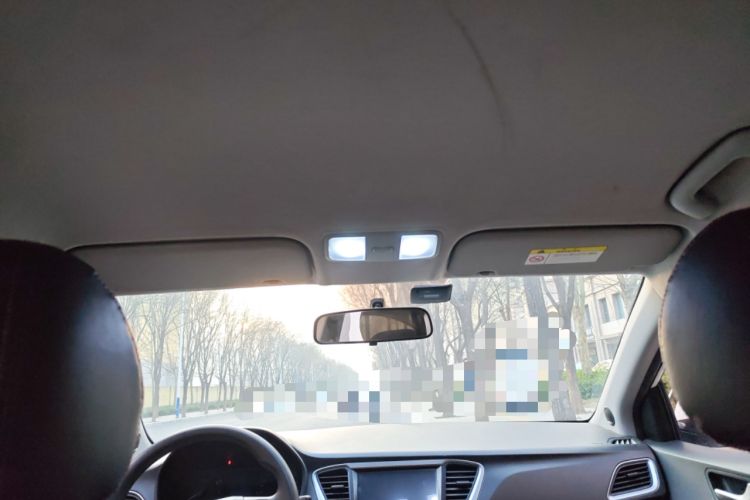 Used Hyundai Verna (new generation) 2016 1.4L Manual Cool Edition GLS Headliner