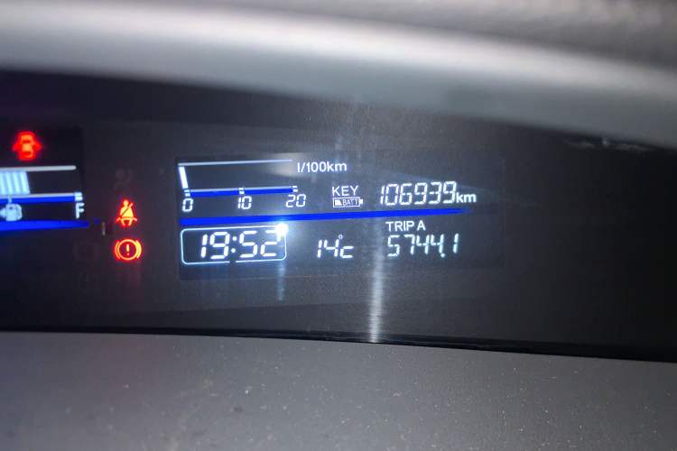 Used Honda Jade 2014 1.8L Automatic Comfort Elite Version 5 Seats
