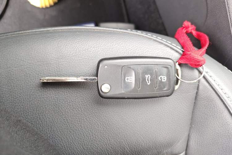 Used Volkswagen Lavida 2015 1.6L Automatic Comfort Edition
