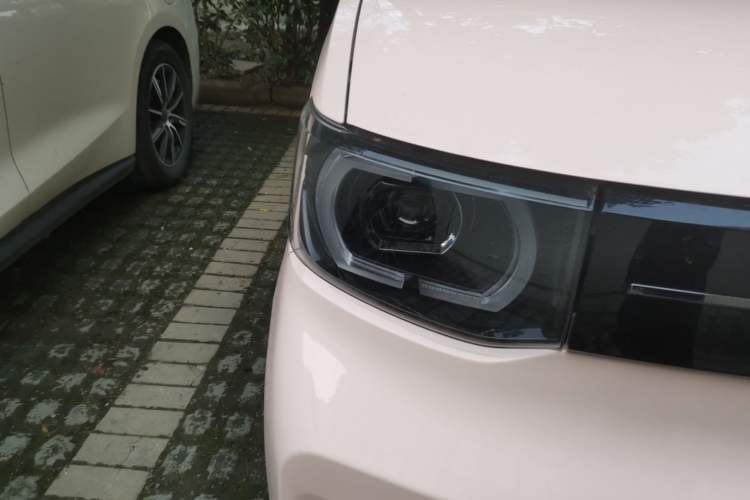 Used Wuling Hongguang MINIEV 2022 Macaron Premium Model – Lithium Iron Phosphate