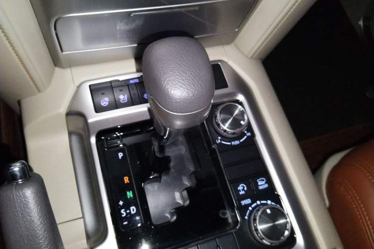Used Toyota Land Cruiser  Gear Lever