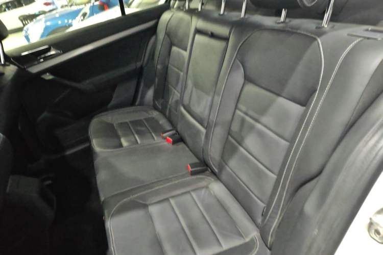 Used Volkswagen Lavida 2015 1.6L Automatic Comfort Edition Left Rear Seat