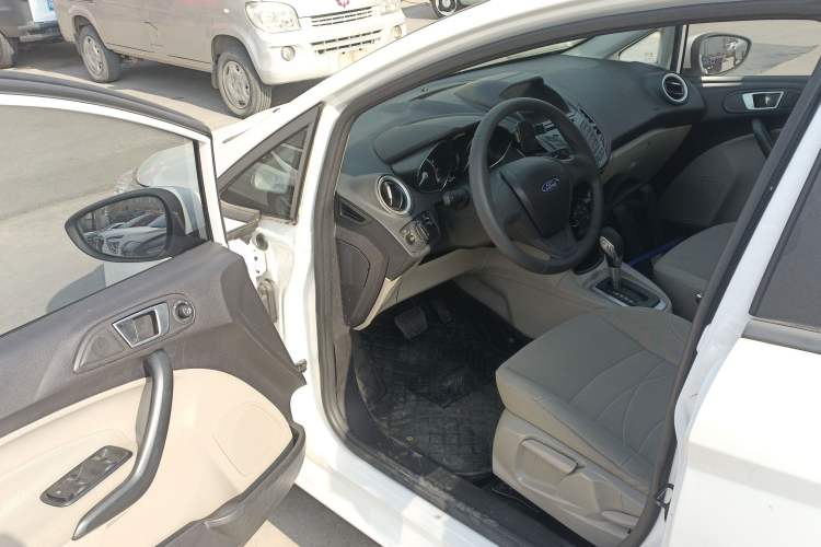 Used Ford Fiesta 2013 Sedan 1.5L Automatic Fashion Edition