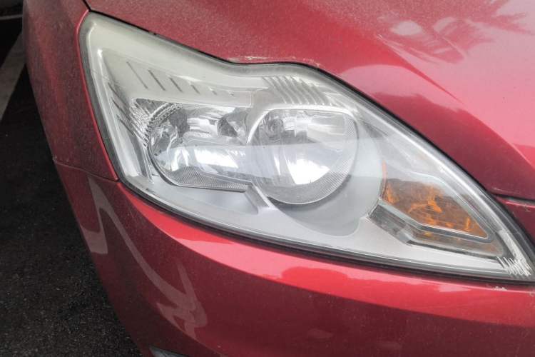 Used Ford Focus 2011 Sedan 1.8L Automatic Fashion Edition
