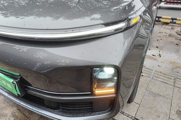 Used Li Auto L8 2024 Pro Model
