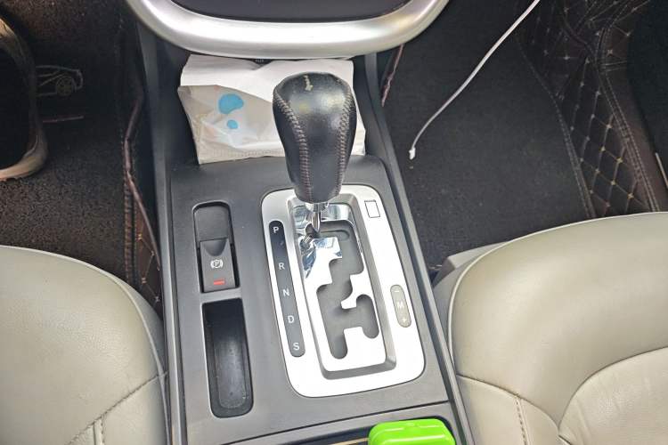 Used Bestune X80 2013 2.0L automatic luxury version