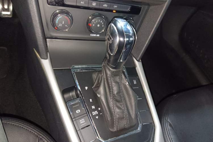 Used Volkswagen Lamando 2015 230TSI DSG Fashion Edition