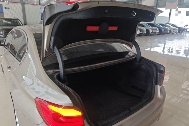 Used BMW 5 Series 2018 Facelifted 530Li xDrive Luxury Package
