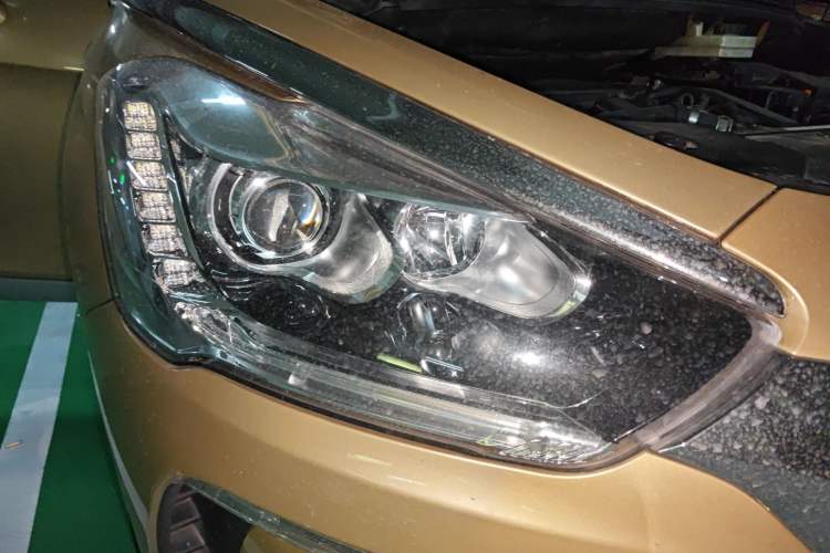 Used DS 5 2014 1.6T Elegant Version THP160 Right Front Headlight