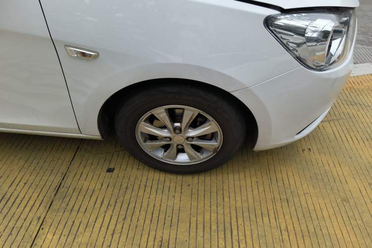 Used Chevrolet Sail 2015 Sail 3 1.3L AMT Ideal Edition Right Front Wheel Hub