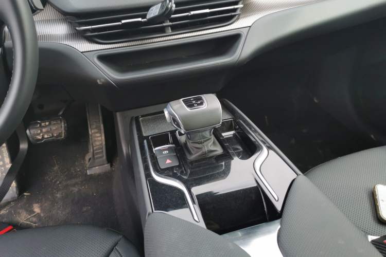 Used Hongqi E-QM5 2023 Revised Version Basic Travel Edition