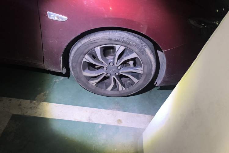 Used Chevrolet Monza 2019 RS 330T Automatic Comfort Edition China VI Standard Right Front Wheel Hub