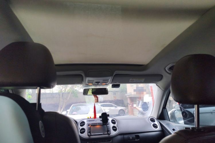 Used Volkswagen Tiguan 2013 1.8 TSI Automatic All-Wheel Drive Luxury Model Headliner