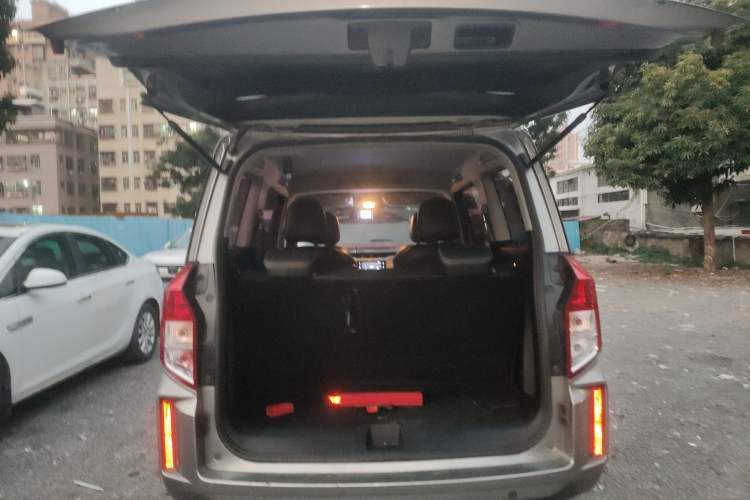 Used Wuling Hongguang PLUS 2019 1.5T Manual Luxury 7-Seater