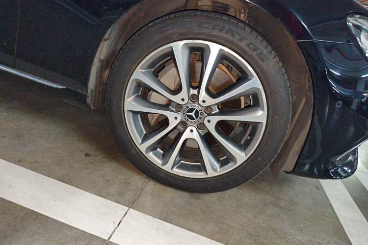 Used Mercedes-Benz E-Class 2018 E 300 L Stylish Model Right Front Wheel Hub