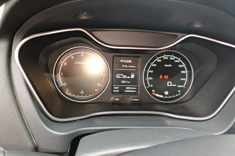 Used Geely Auto Vision X6 2016 1.8L Manual Luxury Model