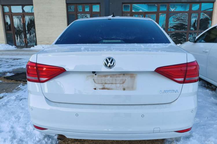 Used Volkswagen Lavida 2017 1.6L Automatic Fashion Edition
