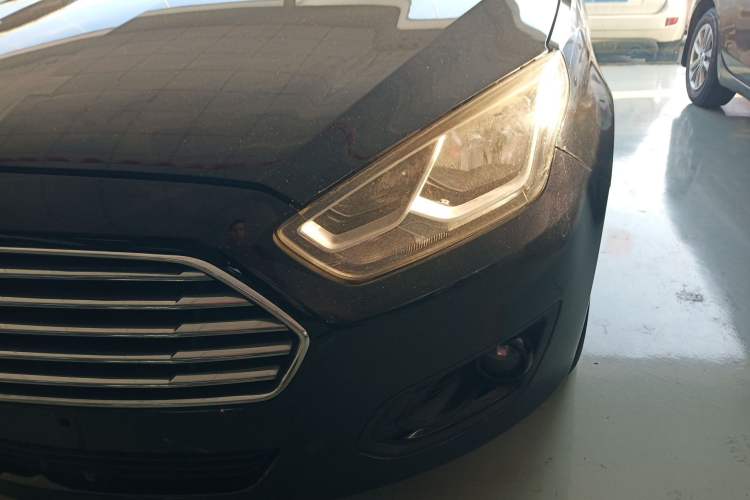 Used Ford Escort 2015 1.5L Automatic Comfort Edition