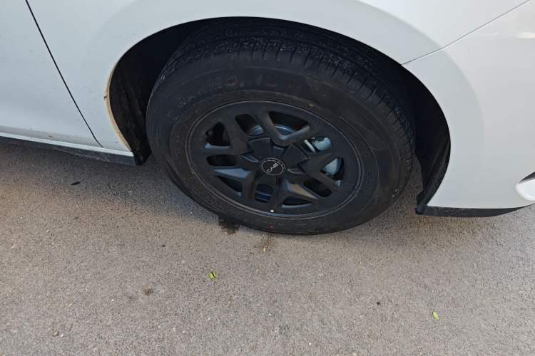 Used BYD Seal 05 DM-i 2026 DM-i 128KM Luxury Edition Right Front Wheel Hub