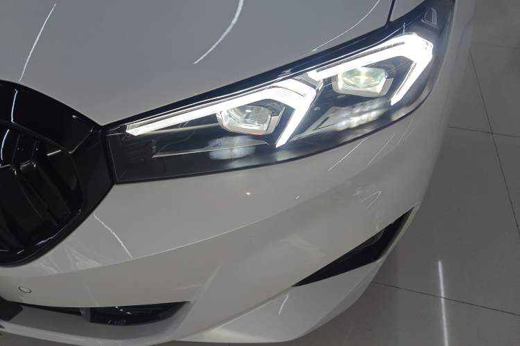 Used BMW i3 2022 eDrive 35 L Left Front Headlight