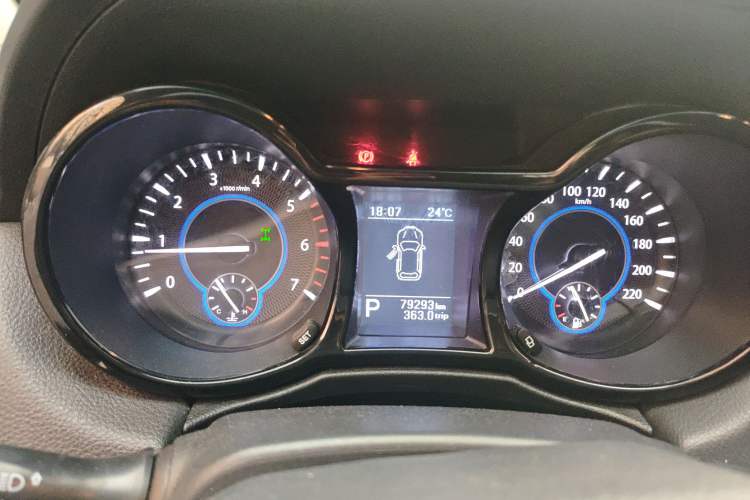 Used JMC Yusheng S350 2016 2.0T Automatic All-Wheel Drive Gasoline Ultra-Luxury 7-Seater
