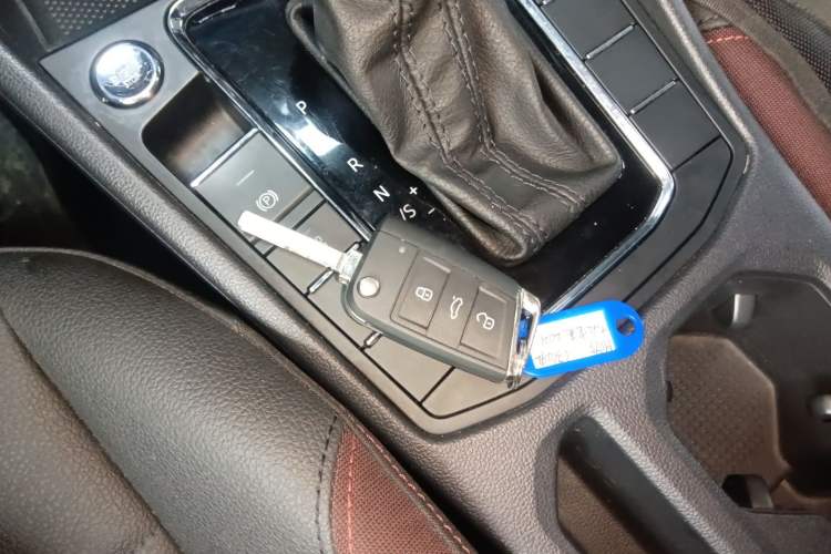 Used Volkswagen Bora 2021 1.5L Automatic Elite Smart Connect Edition Vehicle Key