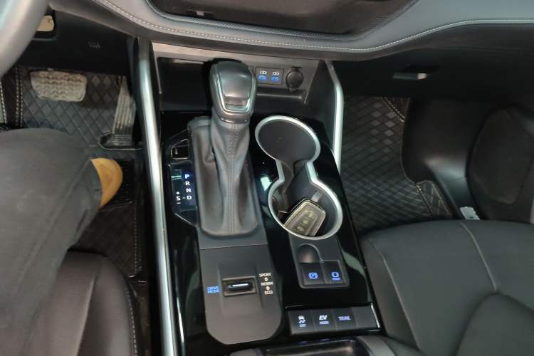 Used Toyota Highlander 2022 Dual-Engine 2.5L Four-Wheel Drive Prestige Version 7 Seats