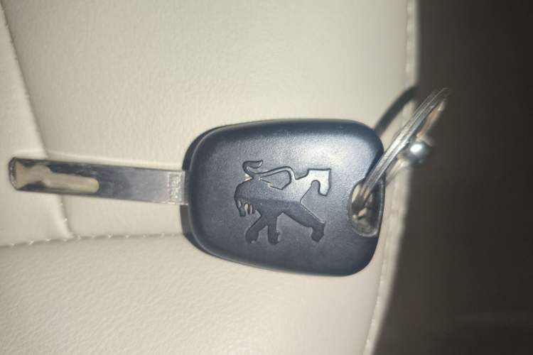 Used Peugeot 408 2011 2.0L Automatic Comfort Edition
