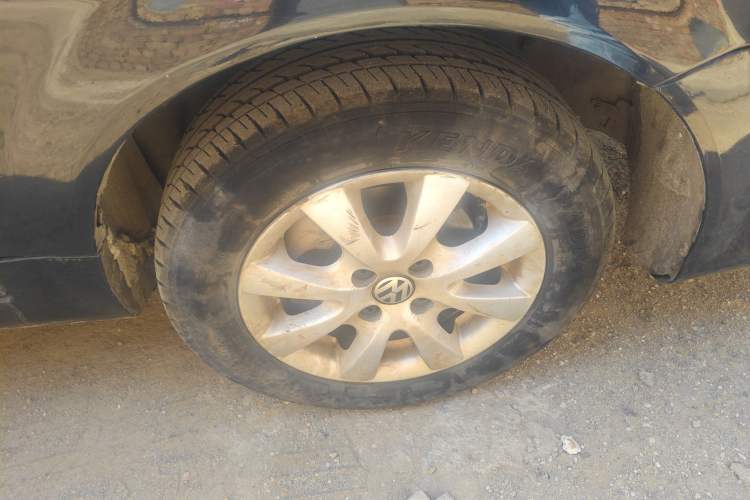 Used Volkswagen Santana Vista 2008 1.8L Manual Sishang Model Right Front Wheel Hub