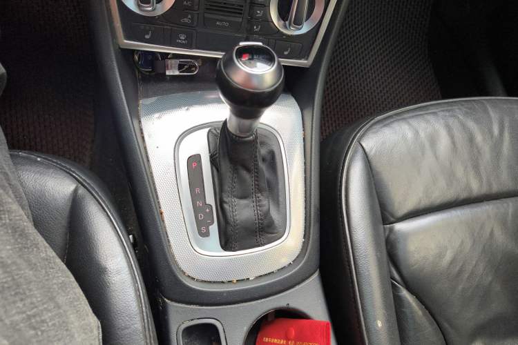 Used Audi Q3 2015 35 TFSI Comfort Model
