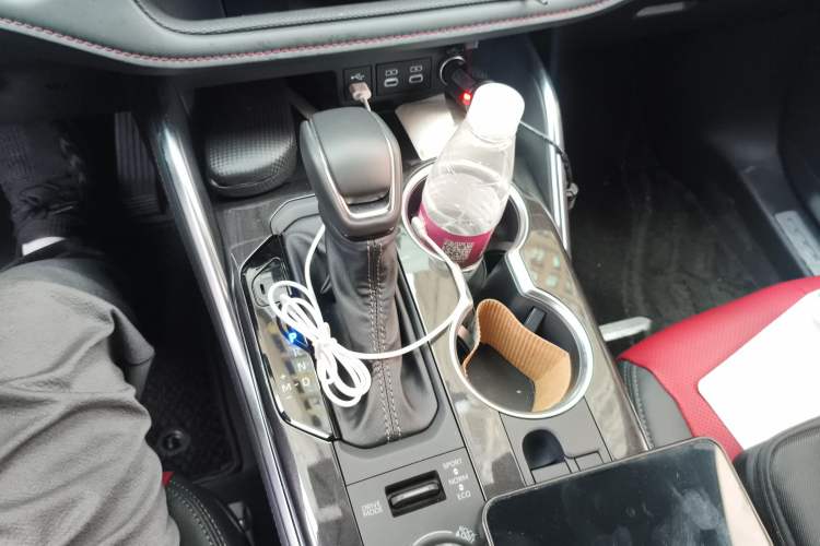 Used Toyota Crown Kluger 2022 2.0T Four-Wheel Drive Jingzun Edition
